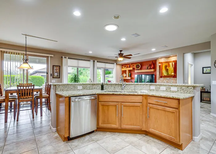 Holiday home Backyard Paradise & Community Perks: Oasis Buckeye
