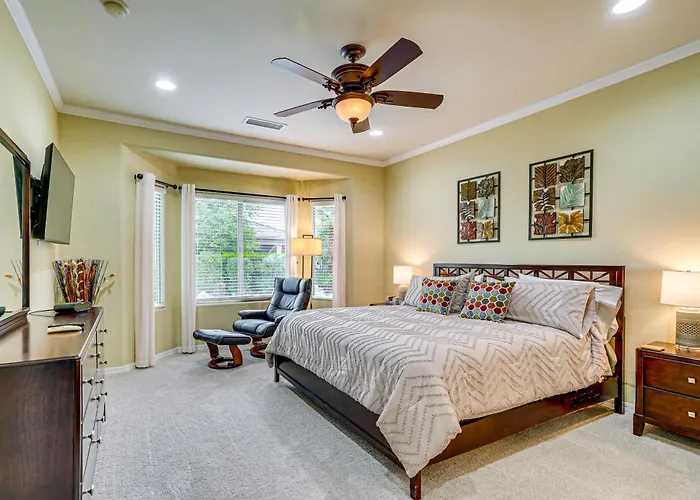 Backyard Paradise & Community Perks: Oasis