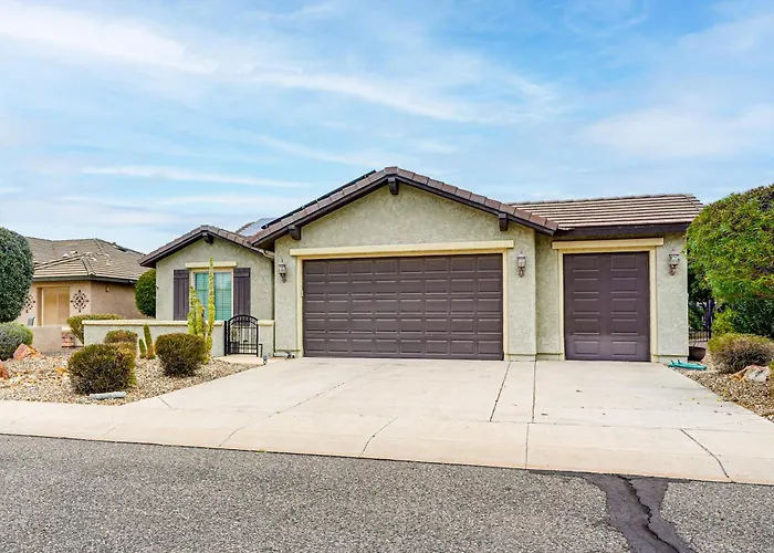 Backyard Paradise & Community Perks: Oasis Buckeye